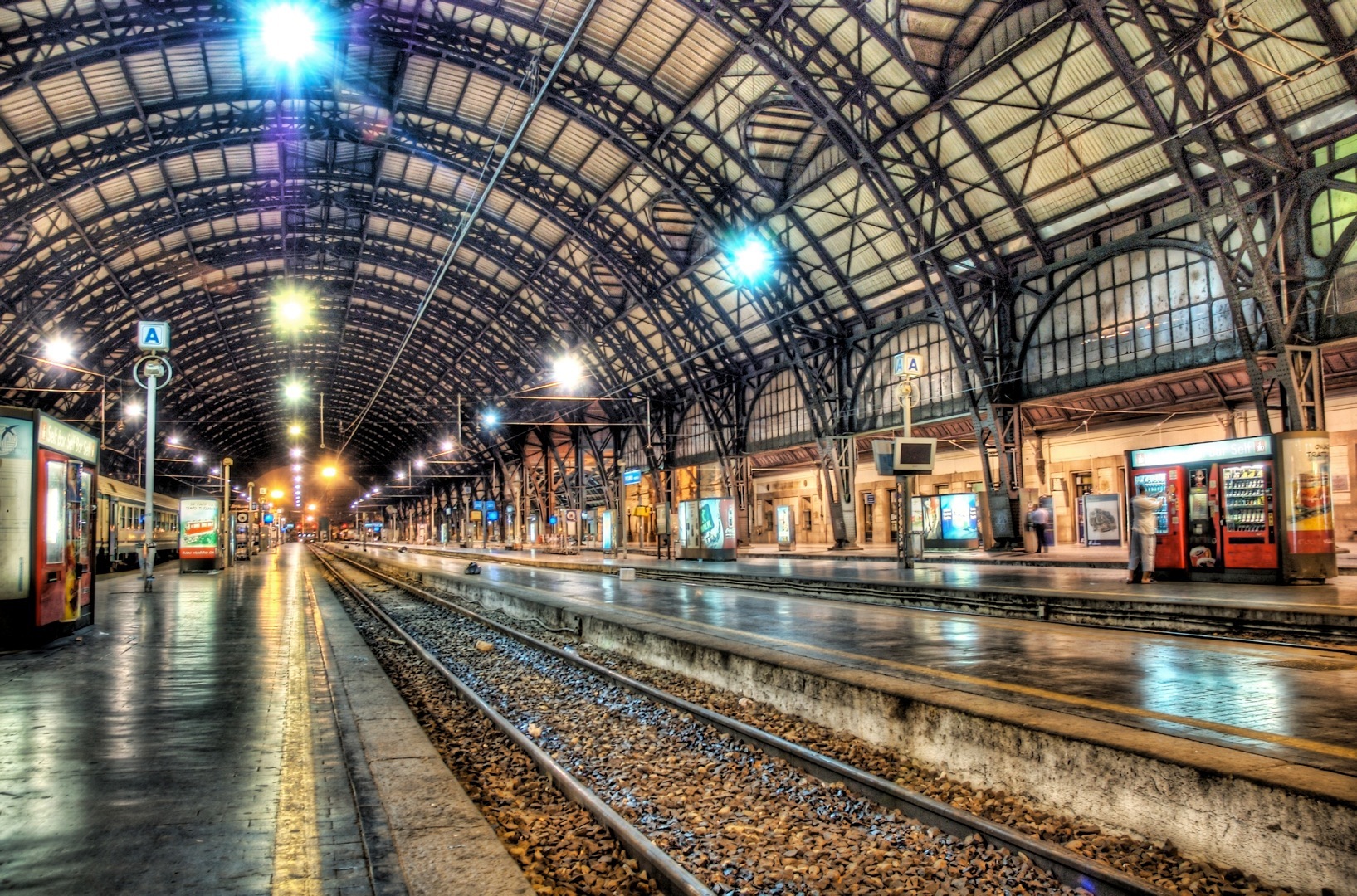 Milan_Train_Station_by_Trey_Ratcliff-1.
